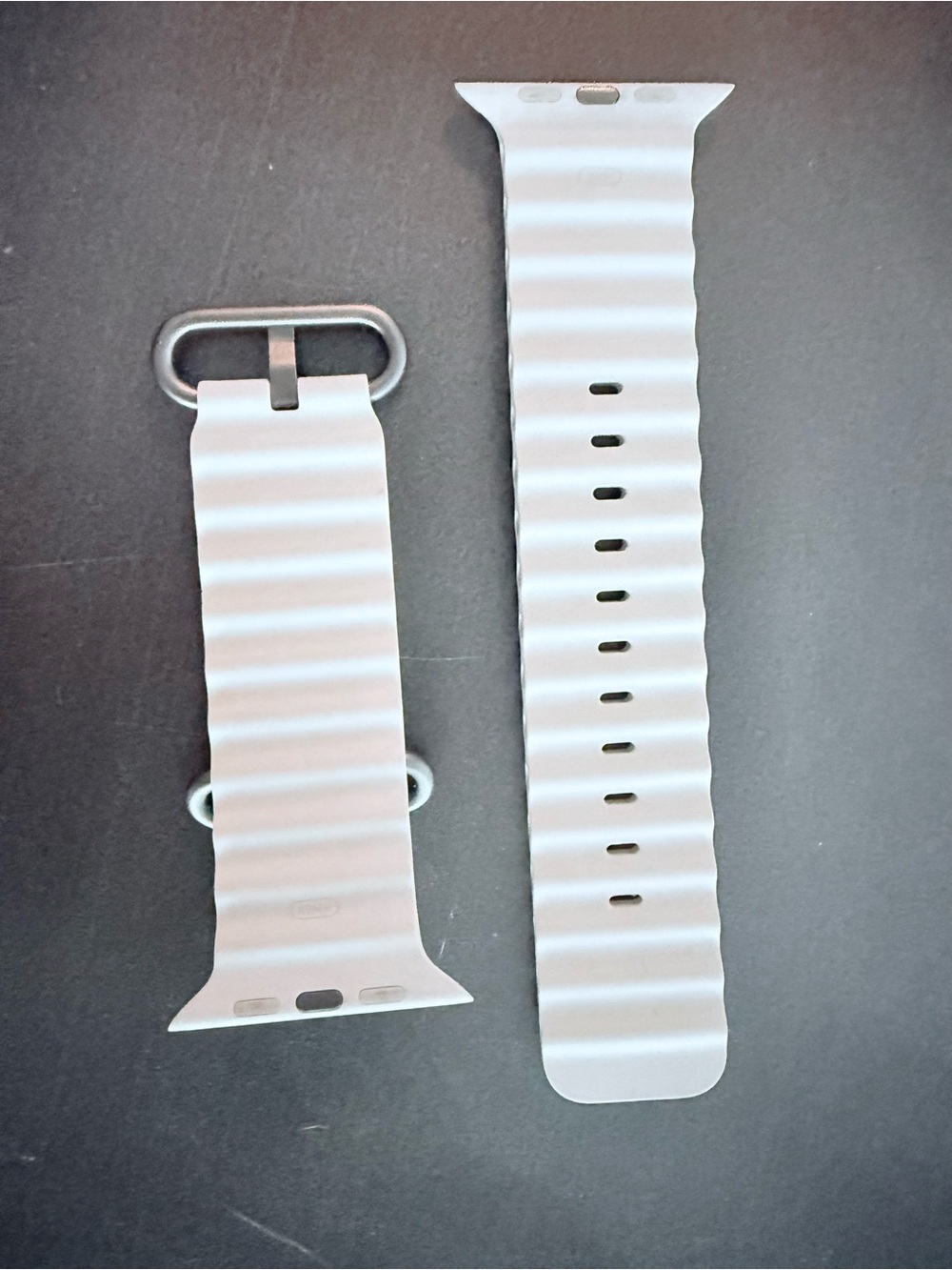 Apple White Ocean Band for Apple Watch 49mm - Picture 4 of 4